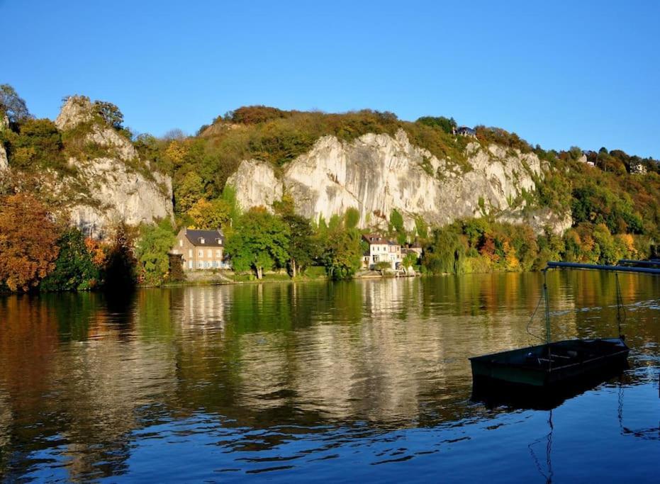 Terra - appartement à deux pas du bord de Meuse entre Namur et Dinant Profondeville Exterior foto